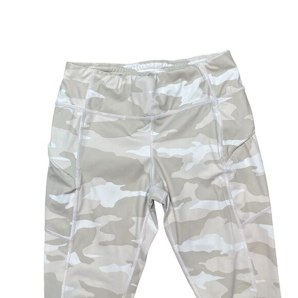 ATHLETA Camo Contender Tight Leggings Size Medium - Picture 5 of 10